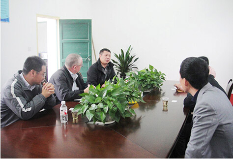 美國某大型化學原料采購商亞洲區總裁來我廠考察